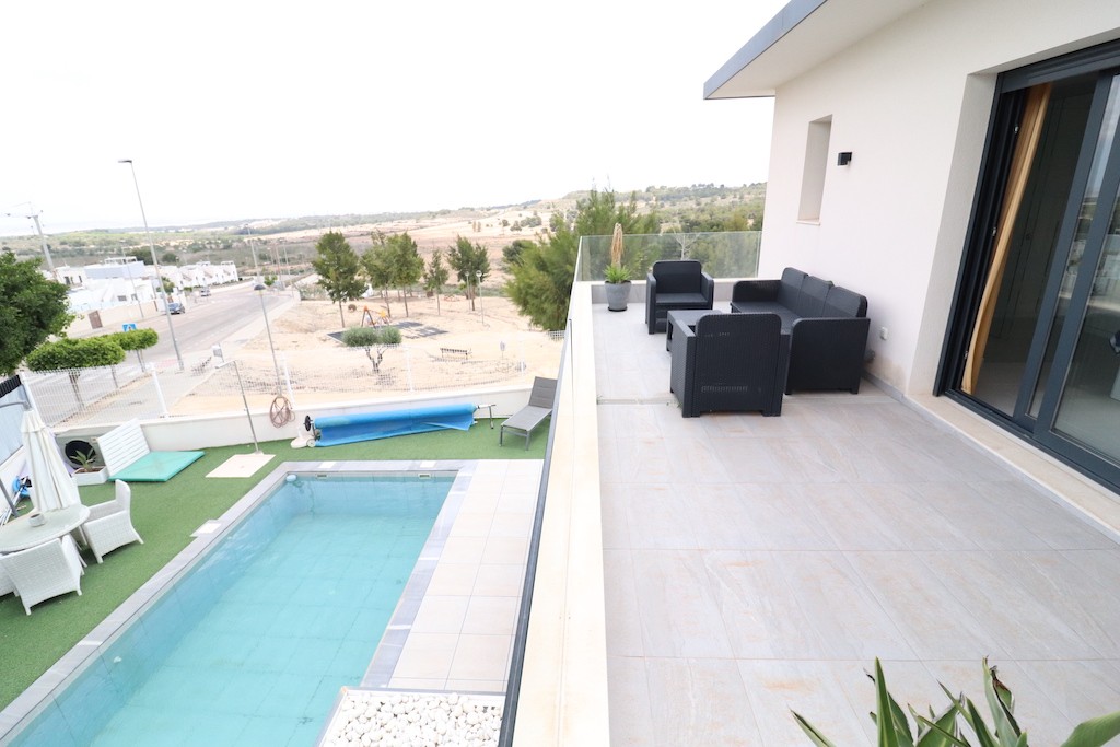Villa en San Miguel de Salinas, Alicante, España 3 dormitorios, 125 m2 No. 145252