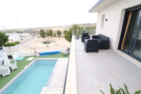 Villa for sale in San Miguel de Salinas, Alicante, Spain 3 bedrooms, 125 sq.m. No. 145252 - photo 5