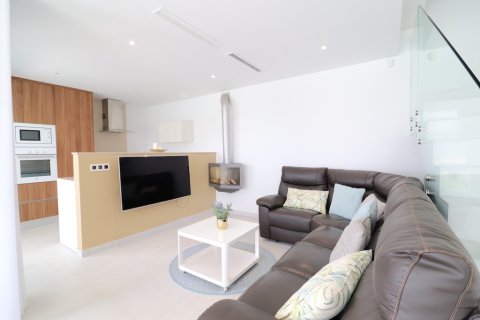 Villa for sale in San Miguel de Salinas, Alicante, Spain 3 bedrooms, 125 sq.m. No. 145252 - photo 7