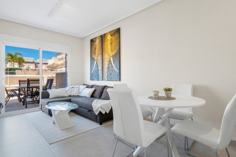 Casa adosada en venta en Cabo Roig, Alicante, España 3 dormitorios, 71 m2 No. 145255 - foto 2