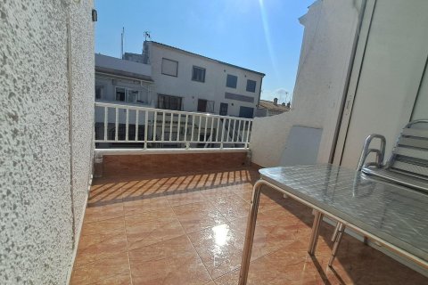 Bungalow à Torrevieja, Alicante, Espagne 2 chambres, 68 m2 No. 194224