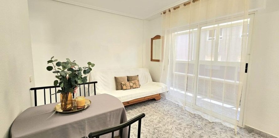 Wohnung in Torrevieja, Alicante, Spanien 3 Schlafzimmer, 75 m2 Nr. 194222