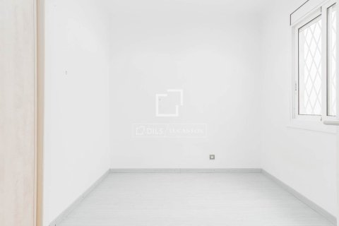 Apartment for sale in Barcelona, Spain 3 bedrooms, 120 sq.m. No. 164894 - photo 30