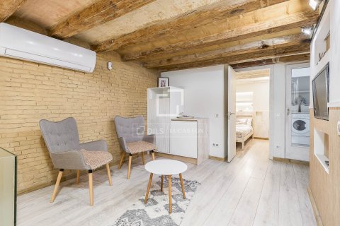 Apartment for sale in Barcelona, Spain 4 bedrooms, 123 sq.m. No. 164899 - photo 29