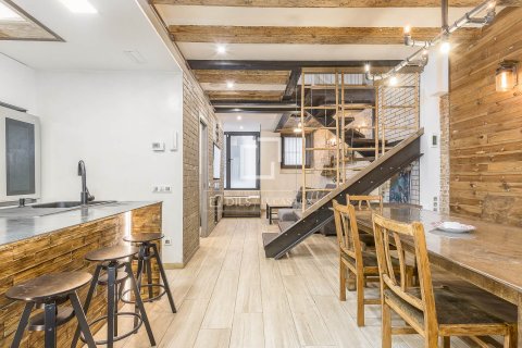 Apartment for sale in Barcelona, Spain 4 bedrooms, 123 sq.m. No. 164899 - photo 2