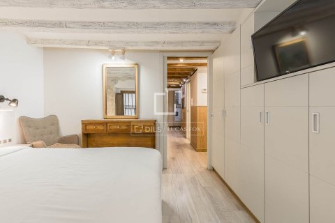 Apartment for sale in Barcelona, Spain 4 bedrooms, 123 sq.m. No. 164899 - photo 21