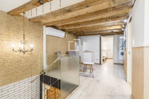 Apartment for sale in Barcelona, Spain 4 bedrooms, 123 sq.m. No. 164899 - photo 26