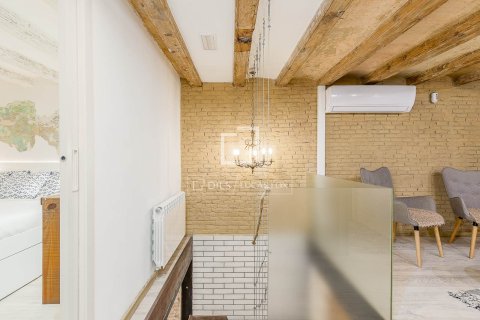 Apartment for sale in Barcelona, Spain 4 bedrooms, 123 sq.m. No. 164899 - photo 28