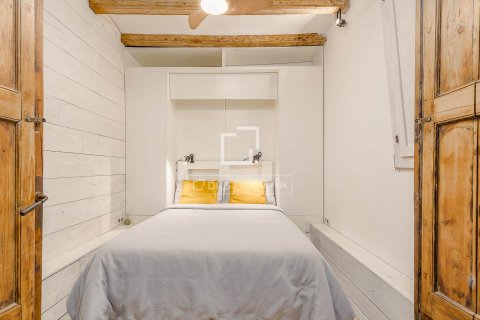 Apartment for sale in Barcelona, Spain 4 bedrooms, 123 sq.m. No. 164899 - photo 14