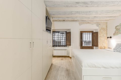 Apartment for sale in Barcelona, Spain 4 bedrooms, 123 sq.m. No. 164899 - photo 19