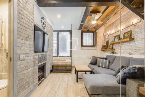 Apartment for sale in Barcelona, Spain 4 bedrooms, 123 sq.m. No. 164899 - photo 13