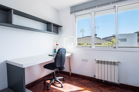 Villa for sale in Castelldefels, Barcelona, Spain 4 bedrooms, 260 sq.m. No. 164896 - photo 20