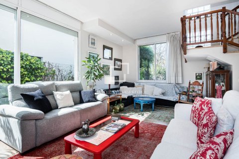 Villa for sale in Castelldefels, Barcelona, Spain 4 bedrooms, 260 sq.m. No. 164896 - photo 7