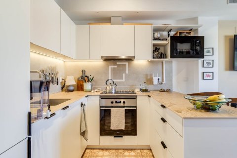 Apartment for sale in Barcelona, Spain 2 bedrooms, 62 sq.m. No. 164895 - photo 3