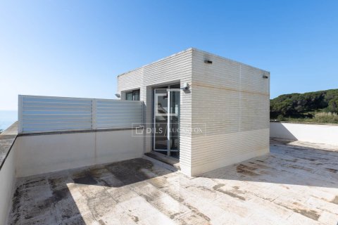 Villa for sale in Sant Pol de Mar, Barcelona, Spain 4 bedrooms, 219 sq.m. No. 164897 - photo 24