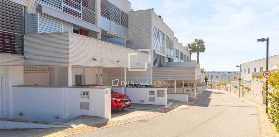 Villa in Sant Pol de Mar, Barcelona, Spain 4 bedrooms, 219 sq.m. No. 164897