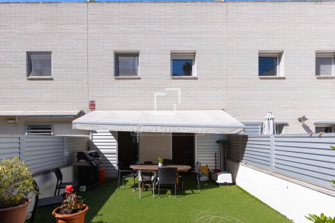 Villa for sale in Sant Pol de Mar, Barcelona, Spain 4 bedrooms, 219 sq.m. No. 164897 - photo 2