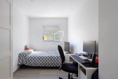 Villa for sale in Sant Pol de Mar, Barcelona, Spain 4 bedrooms, 219 sq.m. No. 164897 - photo 16