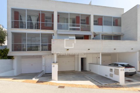 Villa for sale in Sant Pol de Mar, Barcelona, Spain 4 bedrooms, 219 sq.m. No. 164897 - photo 27