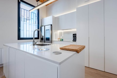 Villa till salu i Esplugues de Llobregat, Barcelona, Spanien 2 sovrum, 92 kvm. Nr. 164900 - foto 10