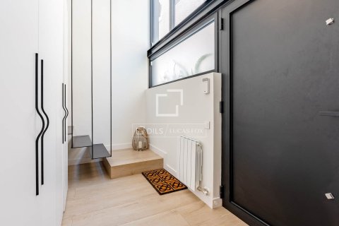 Villa till salu i Esplugues de Llobregat, Barcelona, Spanien 2 sovrum, 92 kvm. Nr. 164900 - foto 16