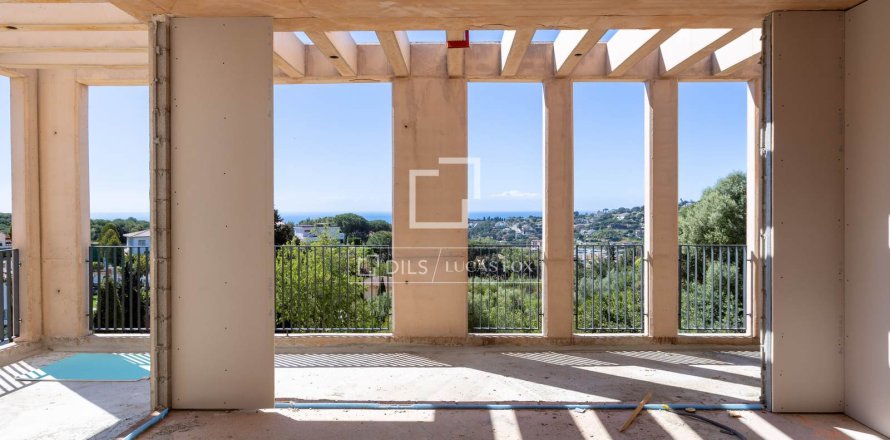 Вилла в Кабрильс, Барселона, Испания 5 спален, 239м2 №164898