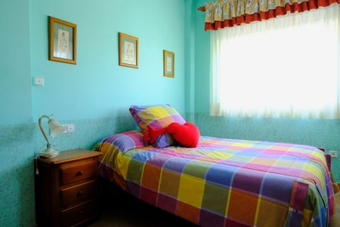 Finka w Alicante, Hiszpania 5 sypialni, 495 mkw. nr 151837 – zdjęcie 28