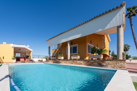 Finka w Alicante, Hiszpania 5 sypialni, 495 mkw. nr 151837 – zdjęcie 23