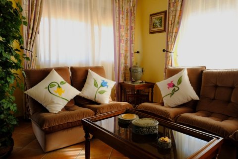 Finka w Alicante, Hiszpania 5 sypialni, 495 mkw. nr 151837 – zdjęcie 7