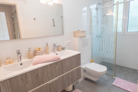 Villa à vendre à Ciudad Quesada, Alicante, Espagne, 6 chambres, 330 m2 No. 151838 - photo 17