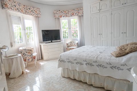 Villa à vendre à Ciudad Quesada, Alicante, Espagne, 6 chambres, 330 m2 No. 151838 - photo 10