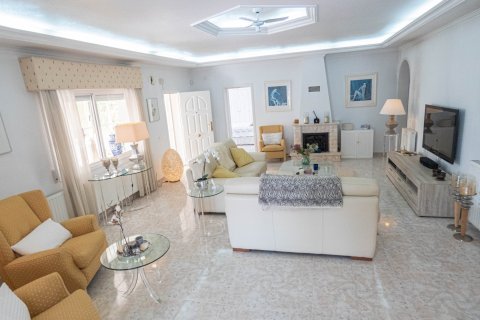 Villa à vendre à Ciudad Quesada, Alicante, Espagne, 6 chambres, 330 m2 No. 151838 - photo 5