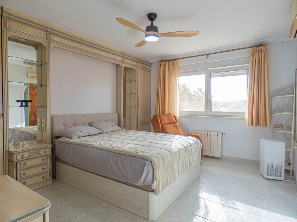 Villa a San Miguel de Salinas, Alicante, Spagna 7 camere da letto, 416 mq. N° 151839