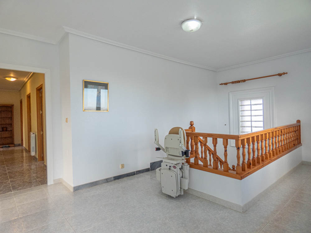 Villa a San Miguel de Salinas, Alicante, Spagna 7 camere da letto, 416 mq. N° 151839