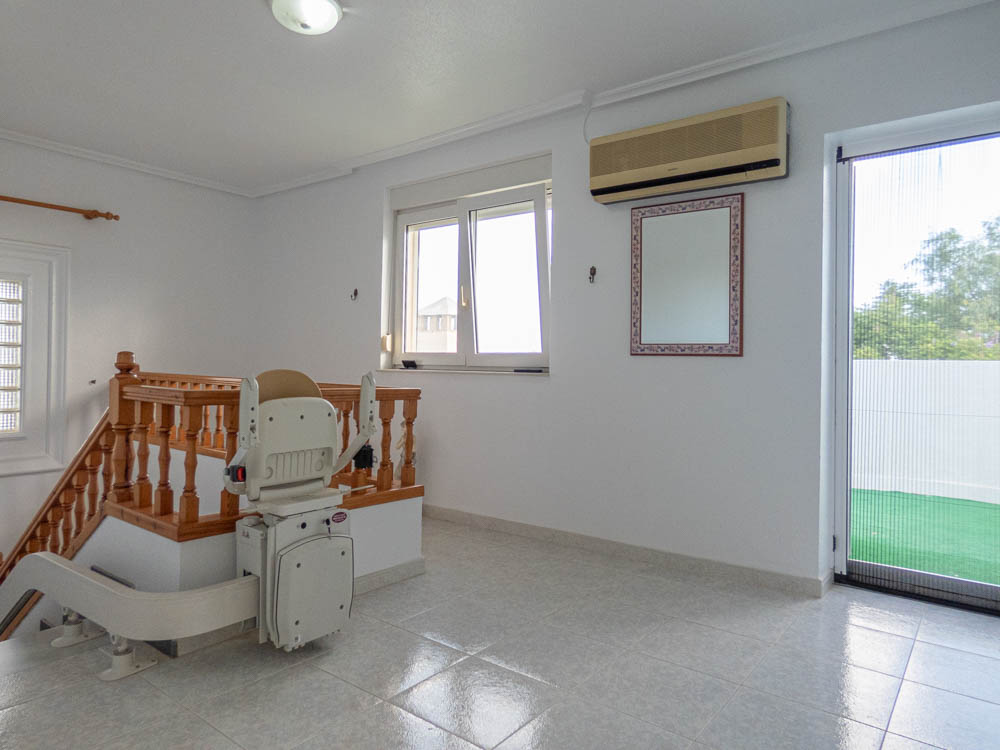 Villa a San Miguel de Salinas, Alicante, Spagna 7 camere da letto, 416 mq. N° 151839