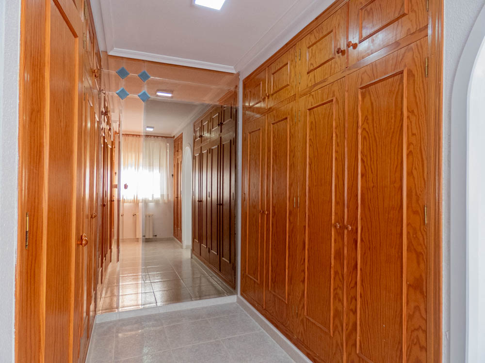 Villa a San Miguel de Salinas, Alicante, Spagna 7 camere da letto, 416 mq. N° 151839