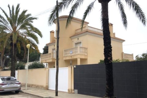 Villa a Cabo Roig, Alicante, Spagna 4 camere da letto, 210 mq. N° 151840