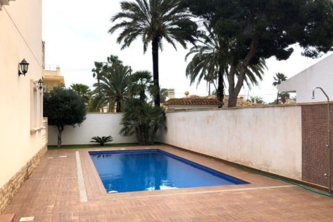 Villa zum Verkauf in Cabo Roig, Alicante, Spanien 4 Schlafzimmer, 210 m2 Nr. 151840 - Foto 25