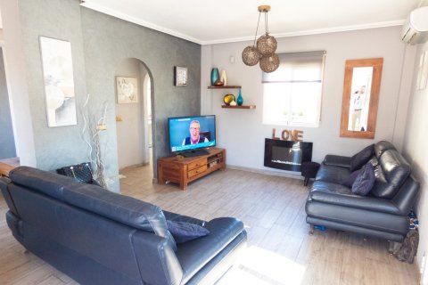 Villa zum Verkauf in Playa Flamenca II, Alicante, Spanien 4 Schlafzimmer, 115 m2 Nr. 151841 - Foto 2