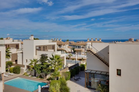 Townhouse for sale in Torrevieja, Alicante, Spain 4 bedrooms, 238 sq.m. No. 156305 - photo 12