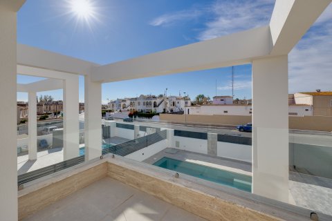 Townhouse for sale in Torrevieja, Alicante, Spain 4 bedrooms, 238 sq.m. No. 156305 - photo 8
