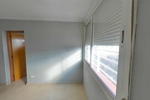 Продажа квартиры в Барселона, Испания 3 спальни, 60м2 №167753 - фото 3