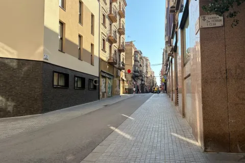 Apartamento en venta en L'Hospitalet de Llobregat, Barcelona, España 3 dormitorios, 98 m2 No. 167750 - foto 3