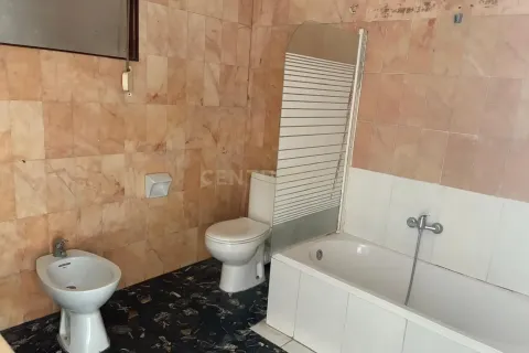 Apartamento en venta en L'Hospitalet de Llobregat, Barcelona, España 3 dormitorios, 98 m2 No. 167750 - foto 8