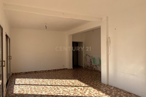 Apartamento en venta en L'Hospitalet de Llobregat, Barcelona, España 3 dormitorios, 98 m2 No. 167750 - foto 2