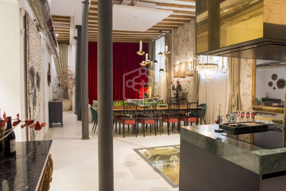 Appartamento a Barcelona, Spagna 3 camere da letto, 224 mq. N° 78360