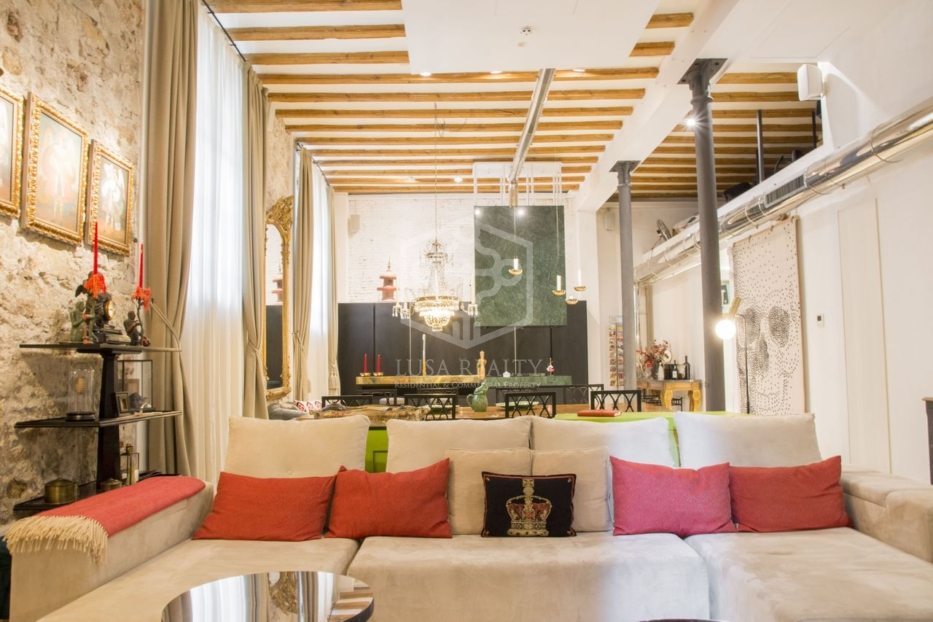Appartamento a Barcelona, Spagna 3 camere da letto, 224 mq. N° 78360