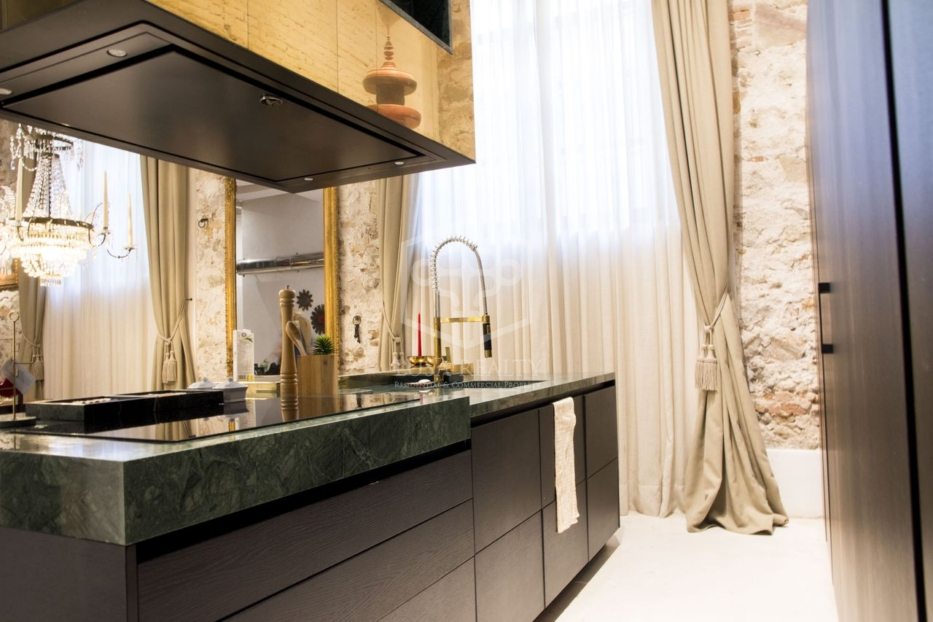 Appartamento a Barcelona, Spagna 3 camere da letto, 224 mq. N° 78360