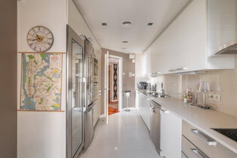Apartment à vendre Barcelona, Espagne, 3 chambres, 201 m2 No. 133406 - photo 11