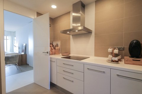 Продажа квартиры в Бенидорм, Аликанте, Испания 2 спальни, 95м2 №155084 - фото 26